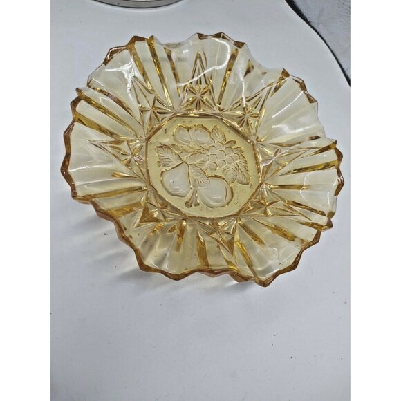 Vintage 1950's Federal Glass Amber Pioneer Fruit Pattern Crimped Edge 7.5" Round - Picture 8 of 9